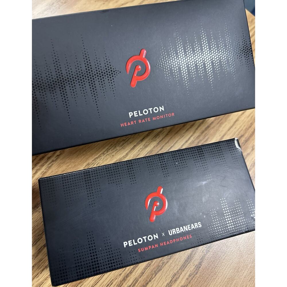 Bundle: PELOTON Heart Rate Monitor + URBANEARS headphones Sumpan in-ear model